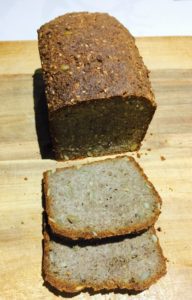 German-rye-bread-recipe-paleo-vegan-sliced