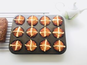 hot-cross-buns-muffins-paleo-vegan-primal-gluten-grain-free